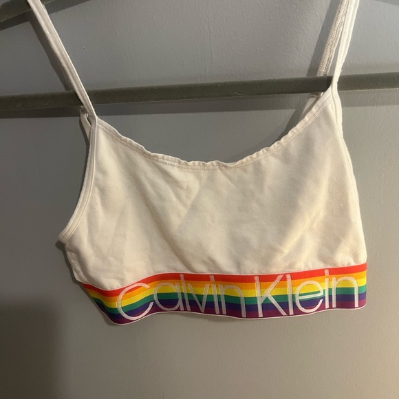 Calvin Kline Bras worn once and some not worn at all. Paid over 300.00. - Picture 11 of 15